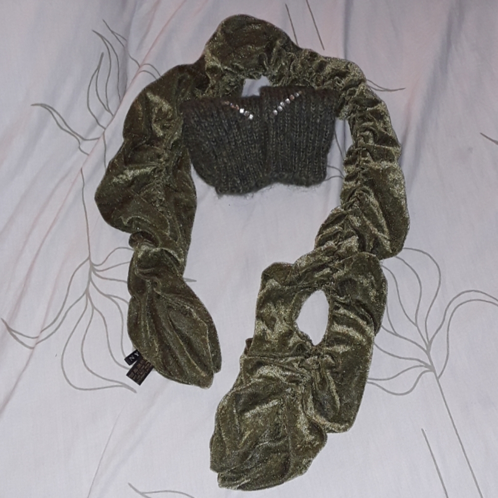 Velour J&X SCARF bundle  green mittens